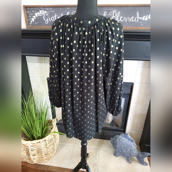 Chelsea & Theodore  Ladies Tunic Top - Picture 5 of 8